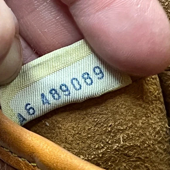 Dooney & Bourke vintage Saddle Brown leather Crossbody Bag - Picture 4 of 17